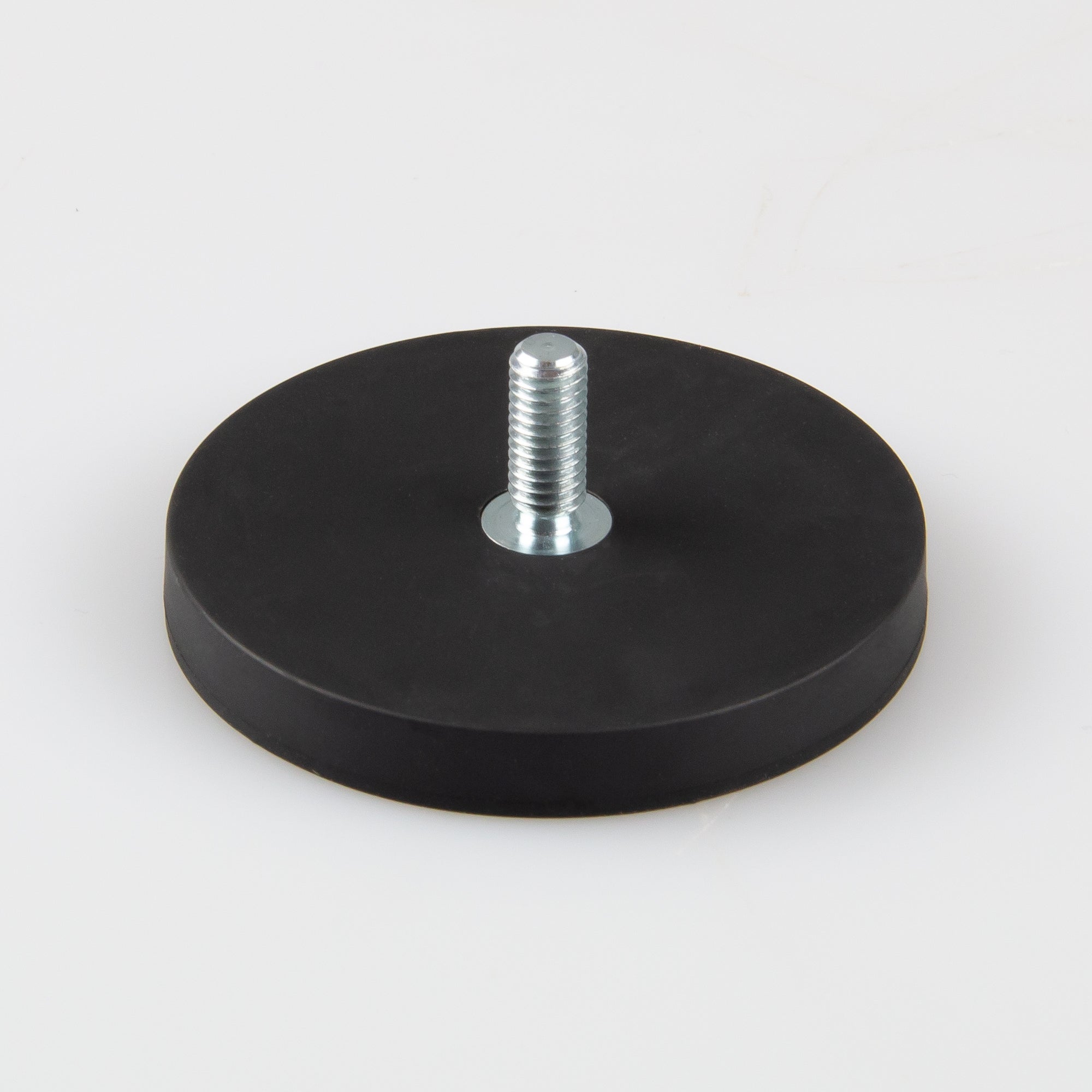 Gummierter schwarzer Magnet Ø57x7,6mm mit Gewindezapfen M6