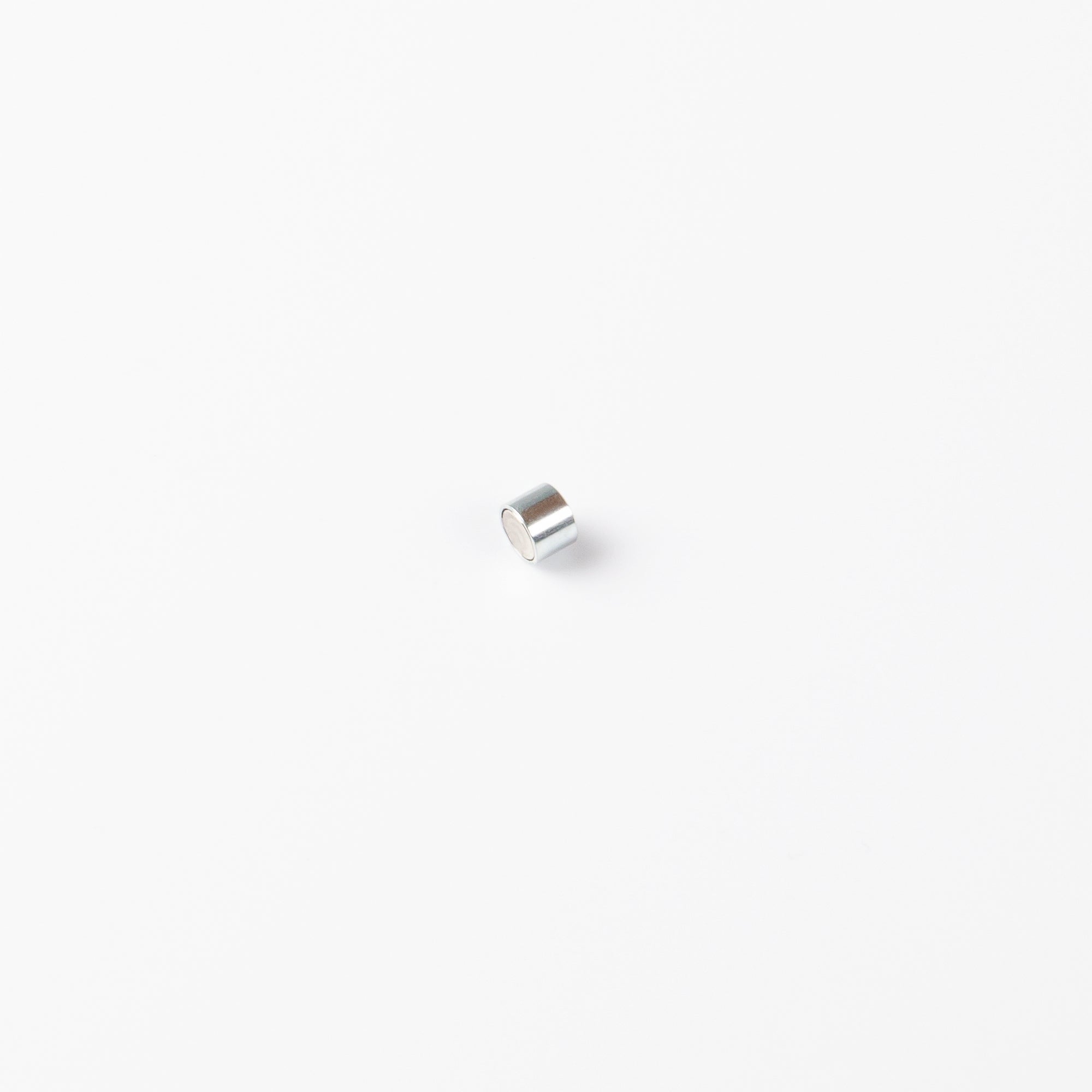 Neodym Topfmagnete mit der Abmessung Ø6x4,5mm von unten