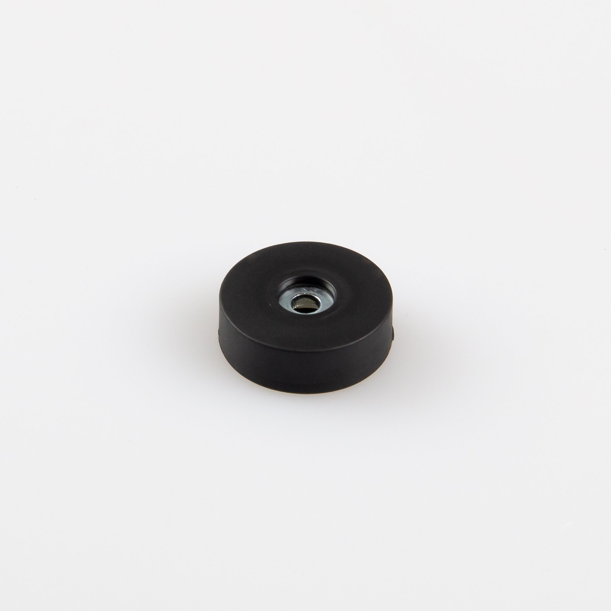 Gummierter Magnet Ø18x6mm mit zylindrischer Senkung