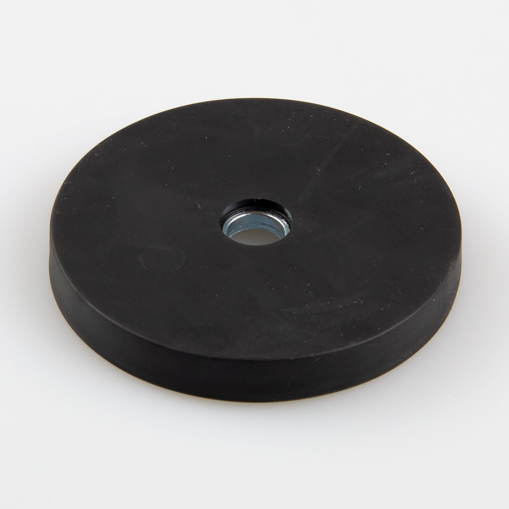 Gummierter Magnet Ø57x7,6mm mit zylindrischer Senkung