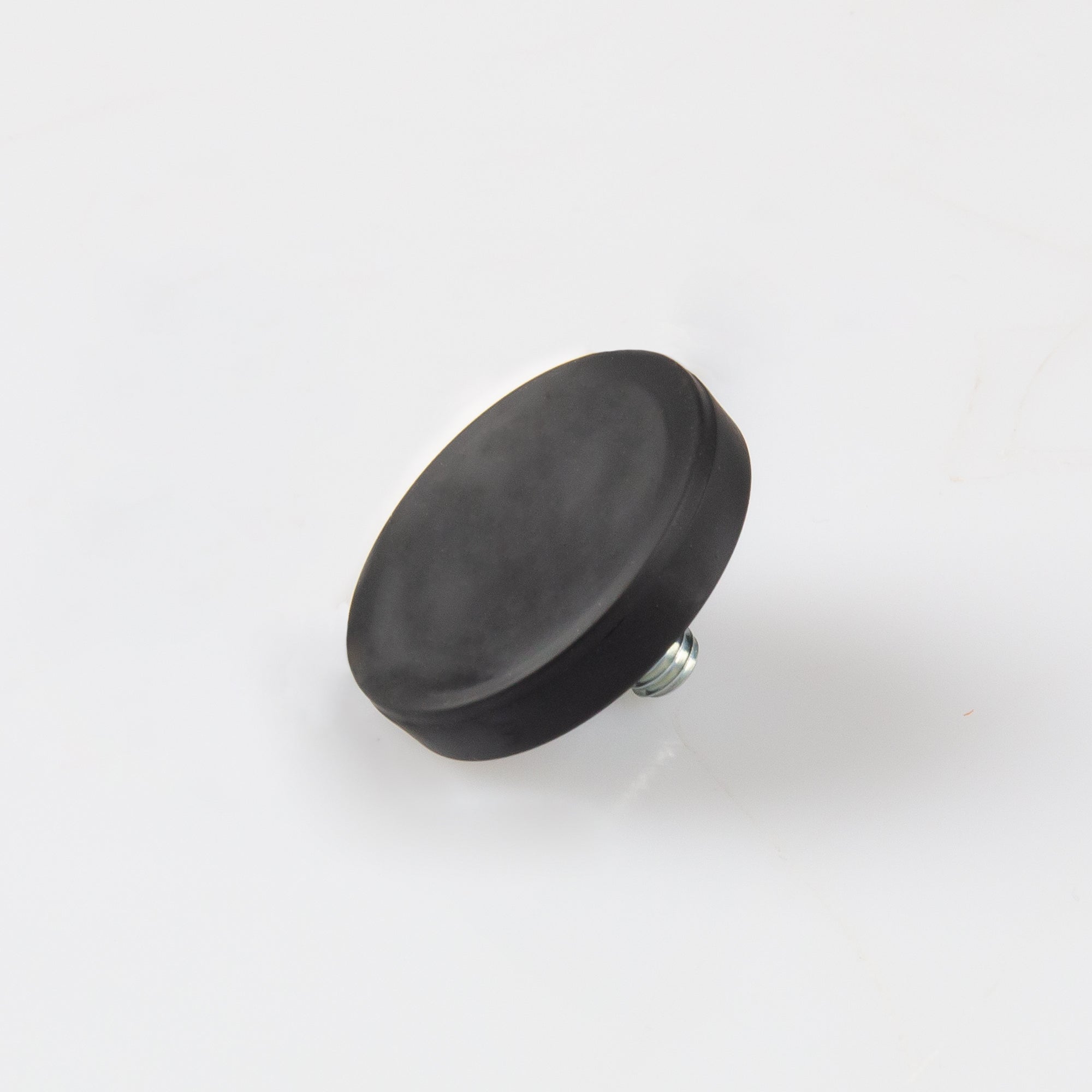 Gummierter schwarzer Magnet Ø31x6mm mit Gewindezapfen M6 Haftfläche