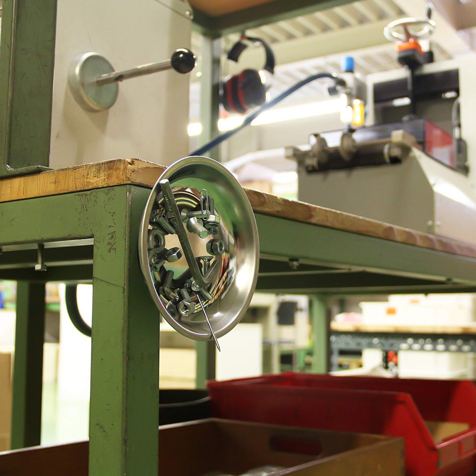 Magnetteller Ø155mm aus Edelstahl Anwendung