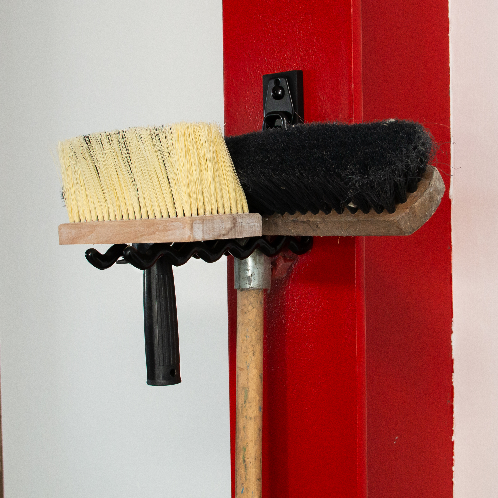 Magnetischer Geraetehalter - gummierter Magnethaken für Geräte, Werkzeug, Jacken und mehr