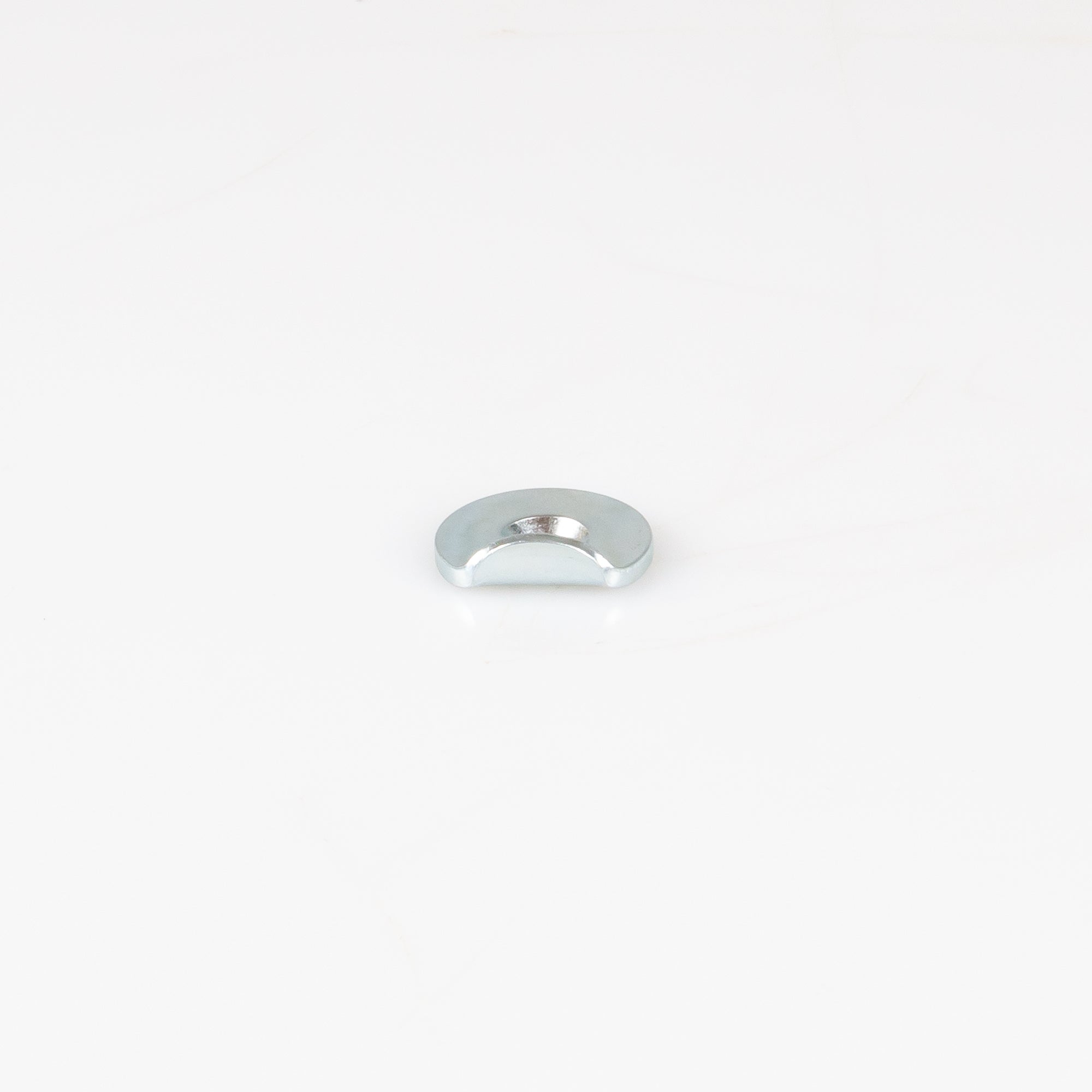 Abrutschsichere Haftplatte Ø27x3mm zum Anschrauben für Magnete 