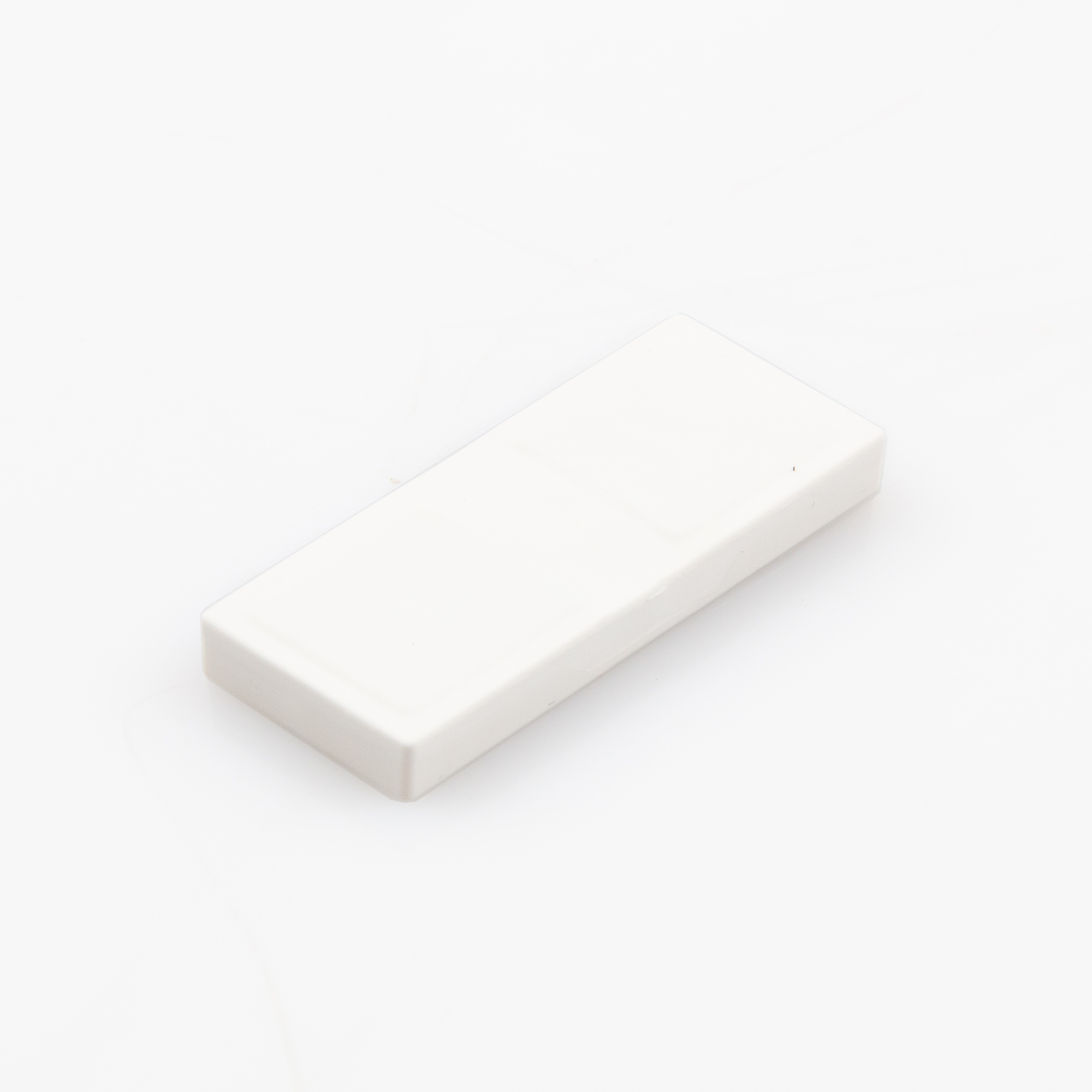 Gummiertes Magnetsystem 55x22,5x6mm mit Innengewinde 2xM4, Farbe: weiß