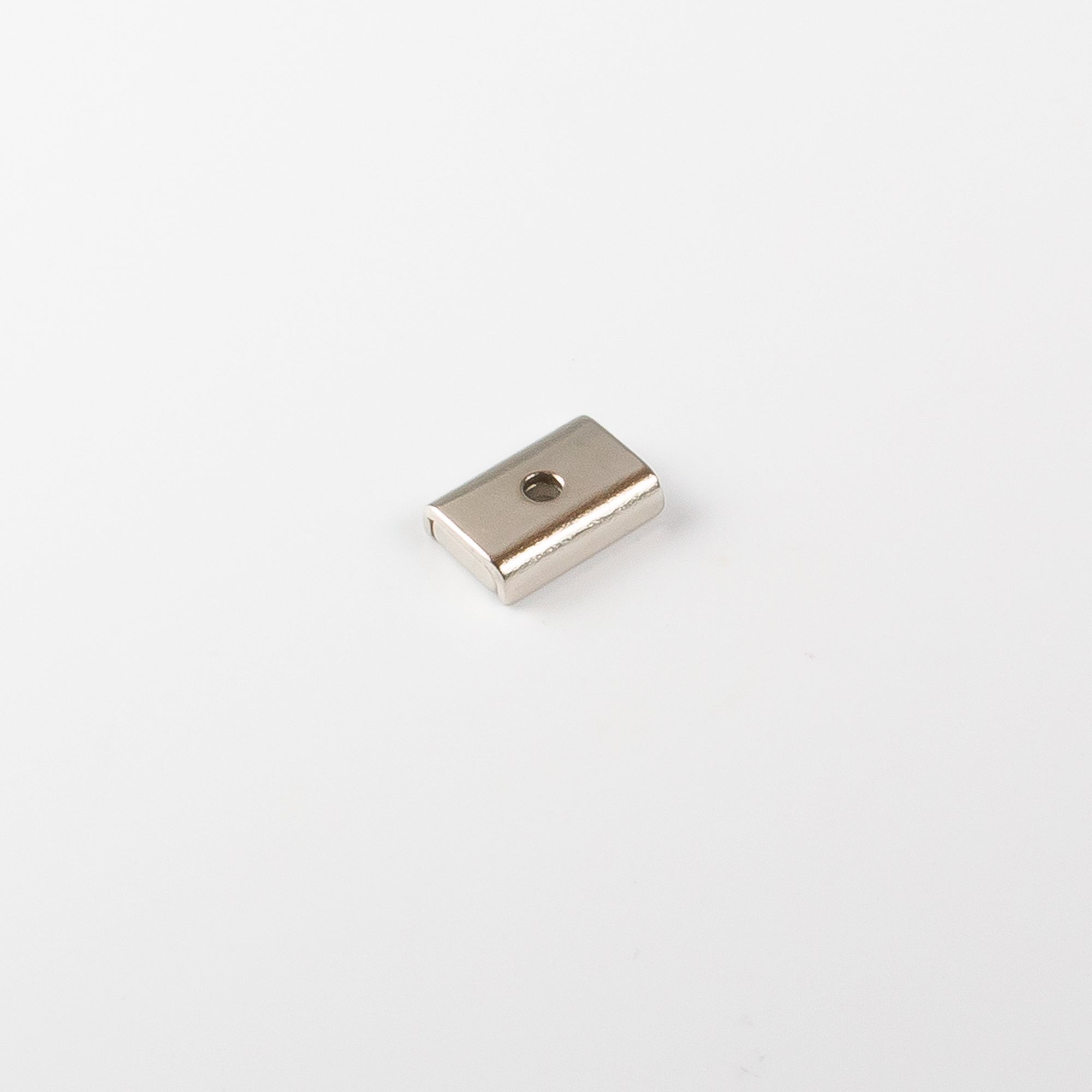 Neodym-Flachleiste 20x13,5x5mm mit konischer Senkung