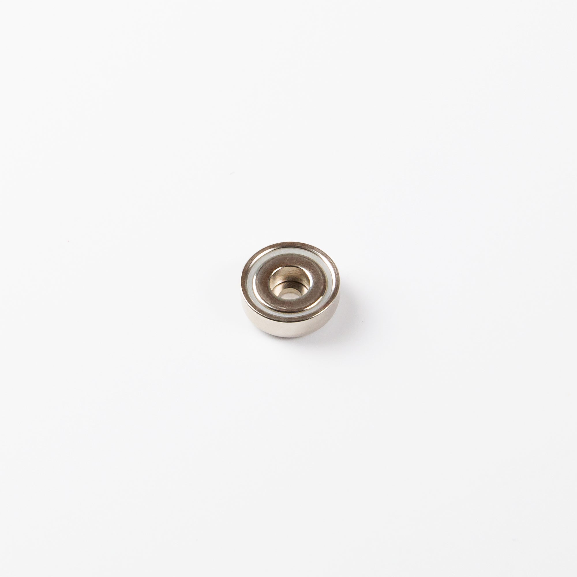 Neodym Topfmagnet Ø20x7mm mit zylindrischer Senkung