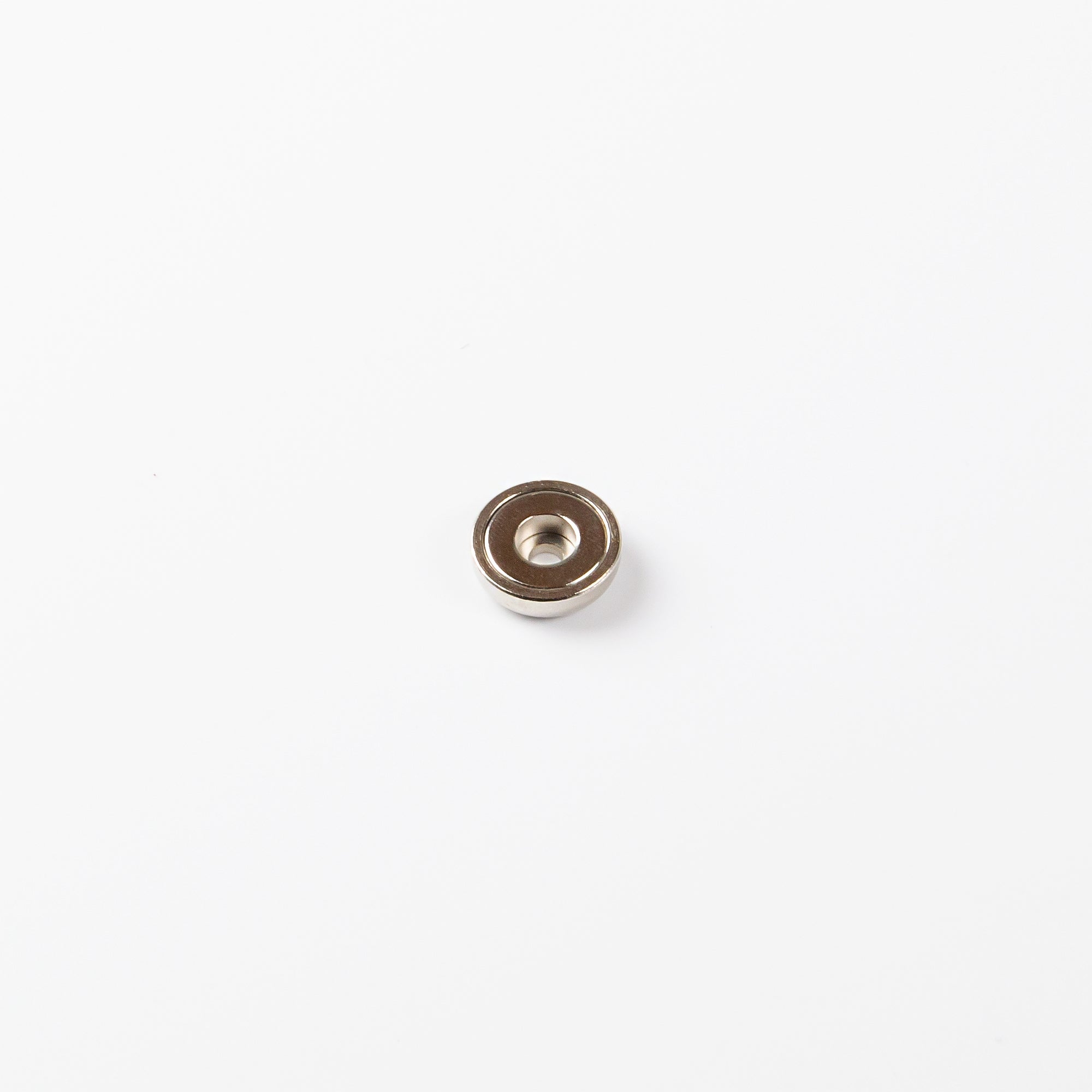 Neodym Topfmagnet Ø16x5mm mit zylindrischer Senkung