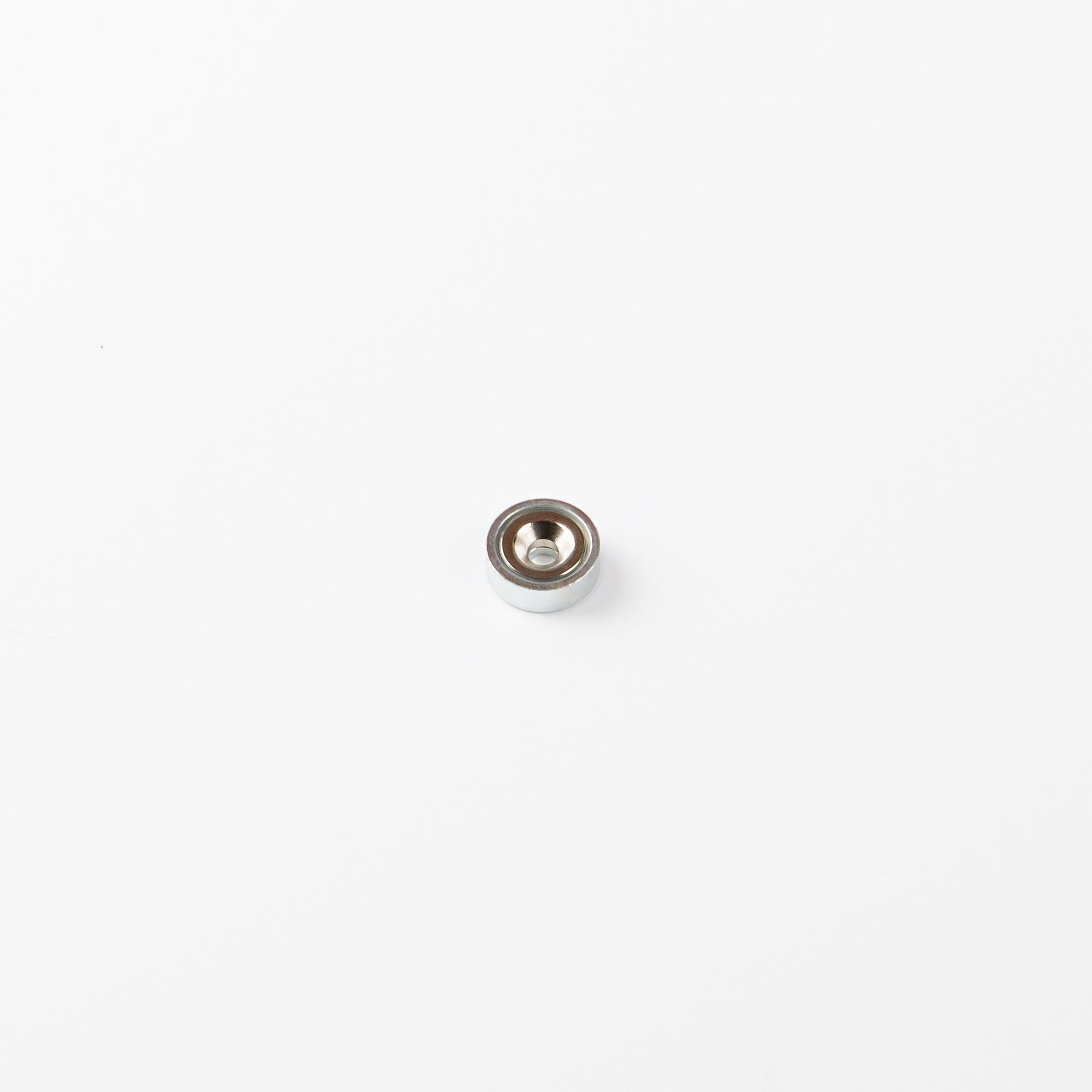 Neodym Flachgreifer Ø13x4,5mm mit konischer Senkung Haftfläche