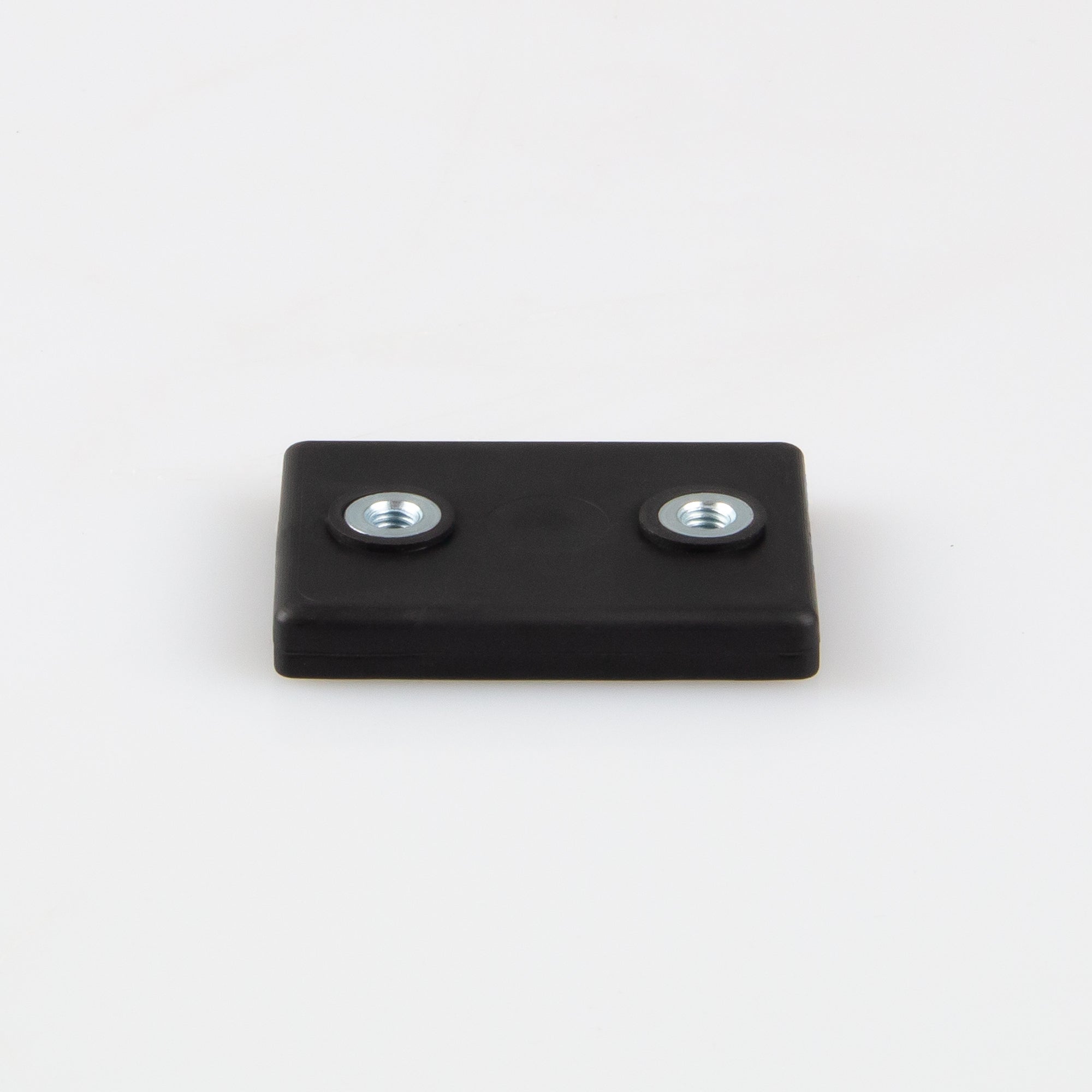 Gummierter Magnet 43x31x6,9mm mit Innengewinde M4