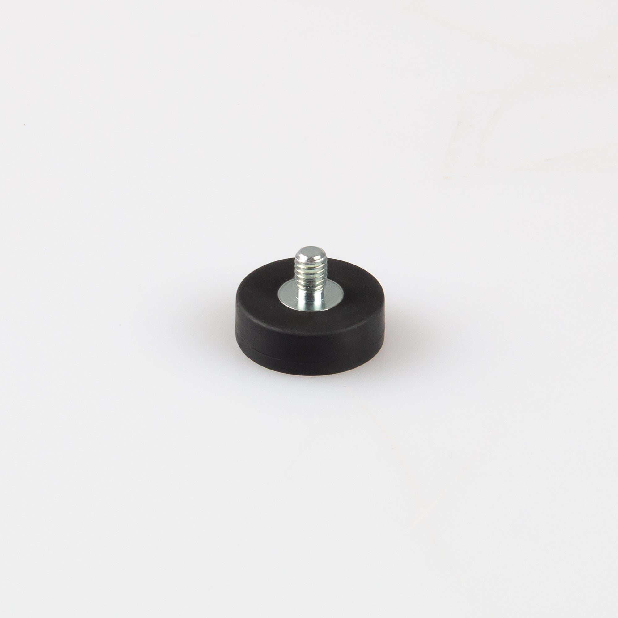 Gummierter schwarzer Magnet Ø18x6mm mit Gewindezapfen M4